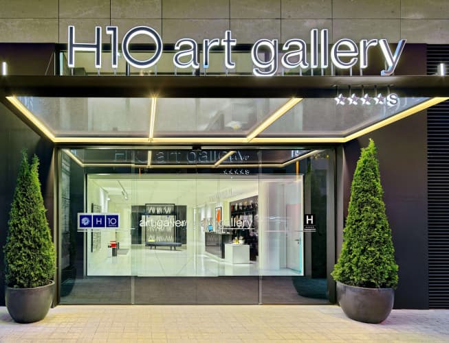 H10 Art Gallery photo 2