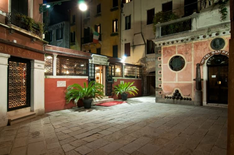 La Fenice et des Artistes, photo 2