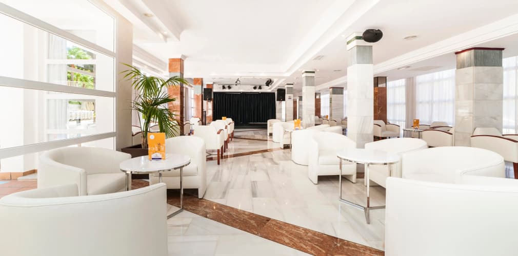 Globales Palmanova Palace - Adults Only photo 3