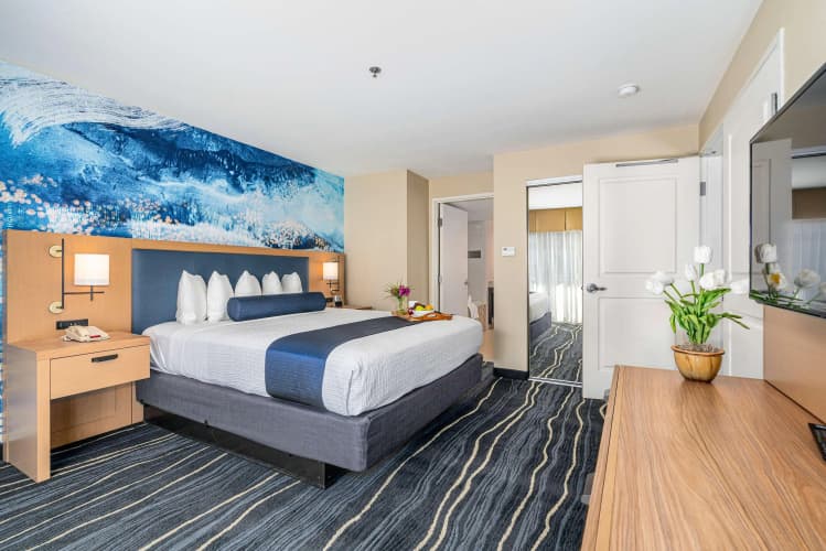 Best Western Plus Marina Gateway Hotel photo 4