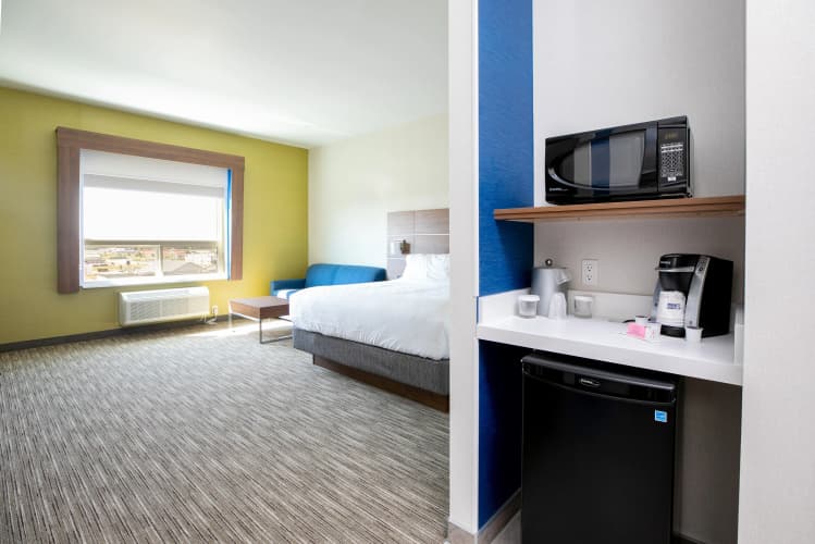 Holiday Inn Express Lethbridge Southeast photo 4