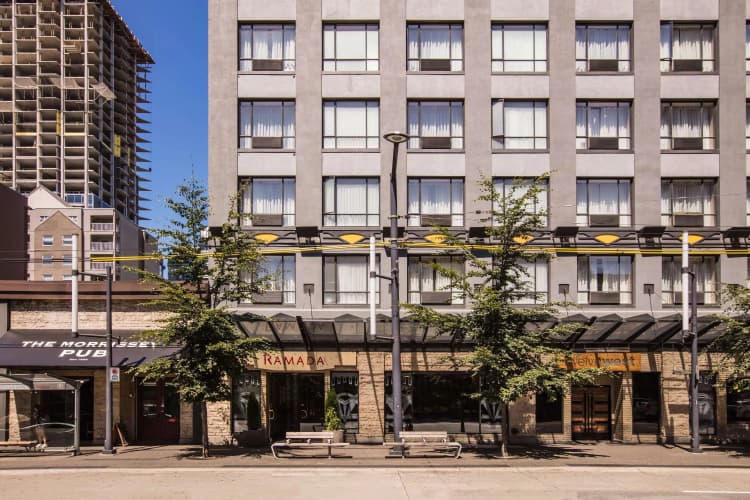 Quality Inn & Suites Vancouver, Bc - Adults Only, photo 2