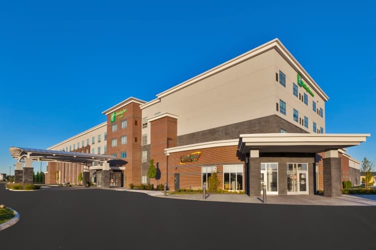 Holiday Inn & Suites Toledo Southwest - Perrysburg photo 2