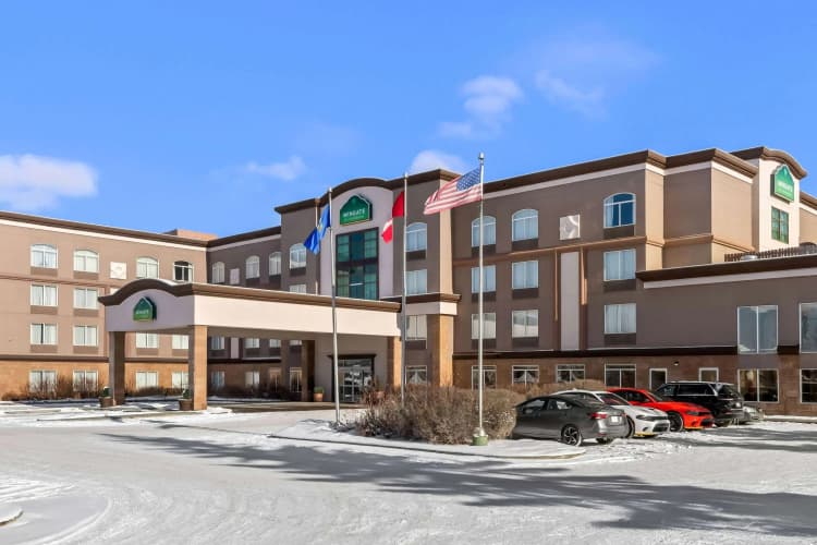 Wingate by Wyndham Calgary South photo 2