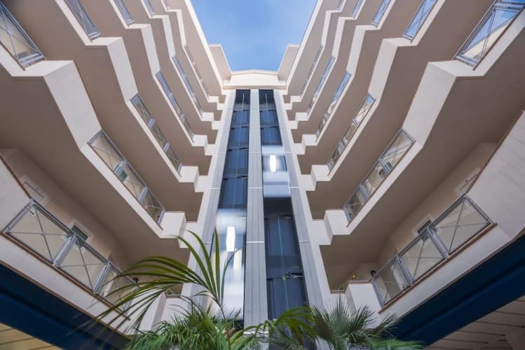 Tahiti Playa Hotel & Suites photo 2