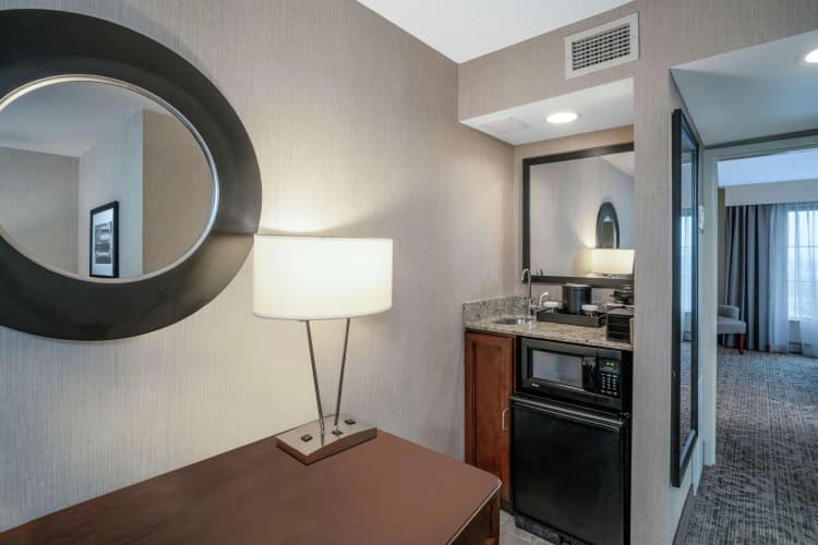 Embassy Suites by Hilton Nashville at Vanderbilt photo 5