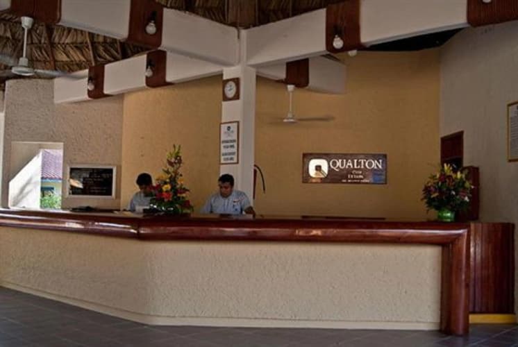 Hotel Qualton Club Ixtapa photo 2
