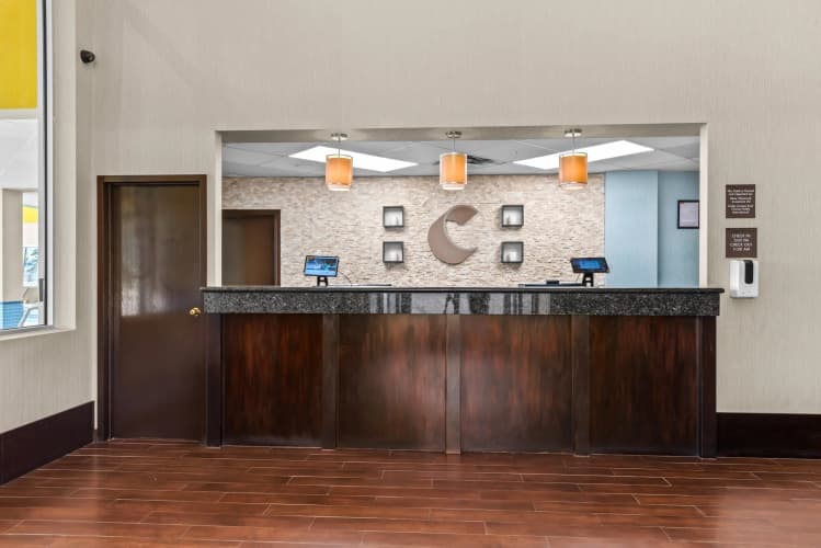 Comfort Inn & Suites Airport photo 5