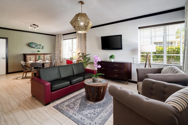 Tradewinds Apartment Hotel photo 3