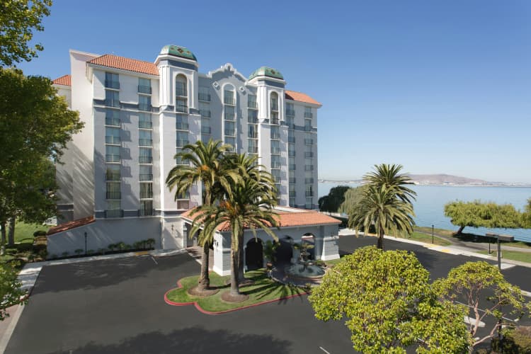 Embassy Suites by Hilton San Francisco Airport Waterfront photo 2