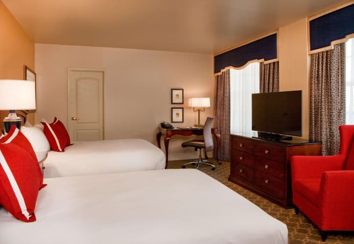 Hotel Roanoke & Conference Ctr, Curio Collection by Hilton, photo 5