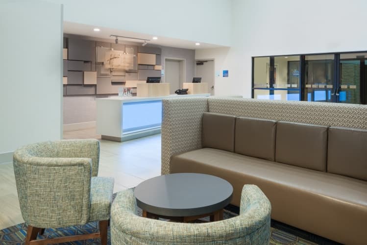 Holiday Inn Express & Suites Nearest Universal Orlando photo 3