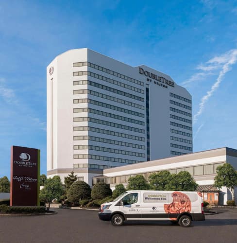 DoubleTree by Hilton Fort Lee George Washington Bridge photo 2