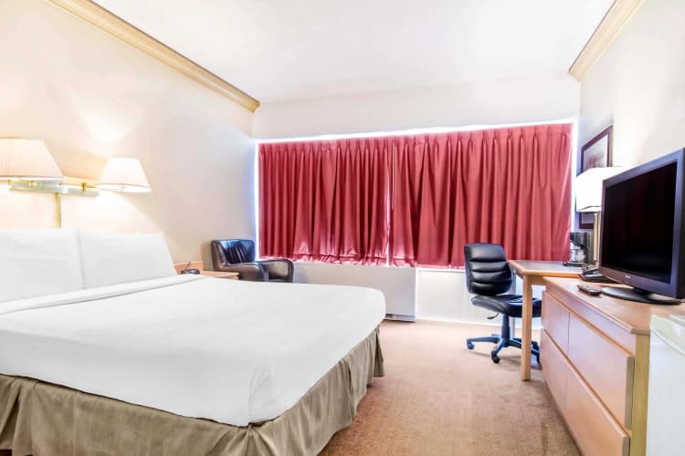 Travelodge By Wyndham Trois-Rivieres photo 5
