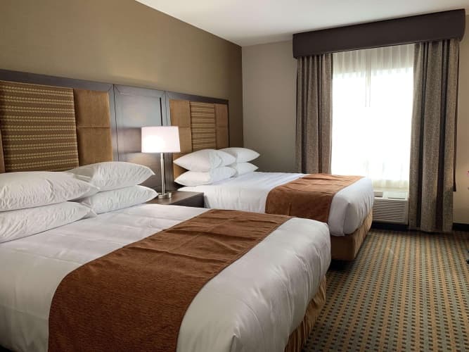 Best Western Plus Hinton Inn & Suites photo 4
