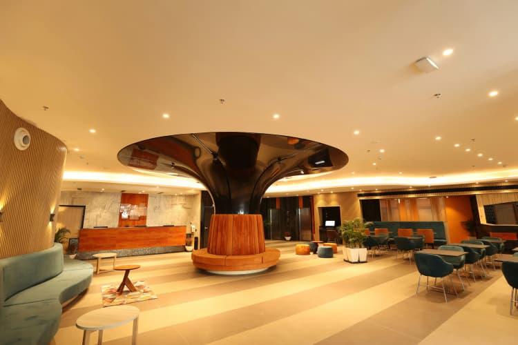 Holiday Inn Express & Suites photo 3