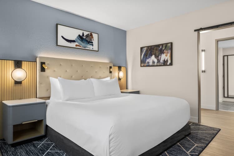 Crowne Plaza Virginia Beach Town Center photo 5