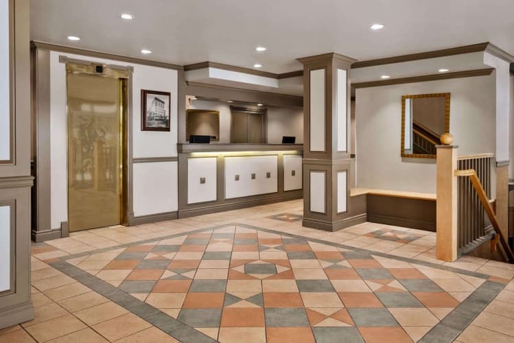 Days Inn by Wyndham Vancouver Downtown photo 4