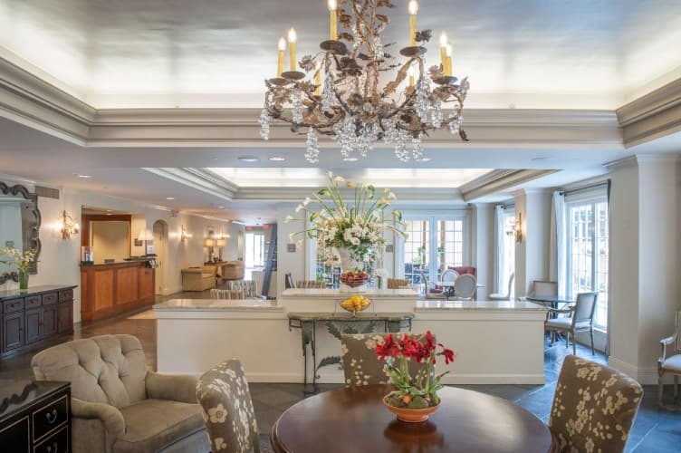 Hampton Inn New Orleans-St. Charles Ave./Garden District, photo 3