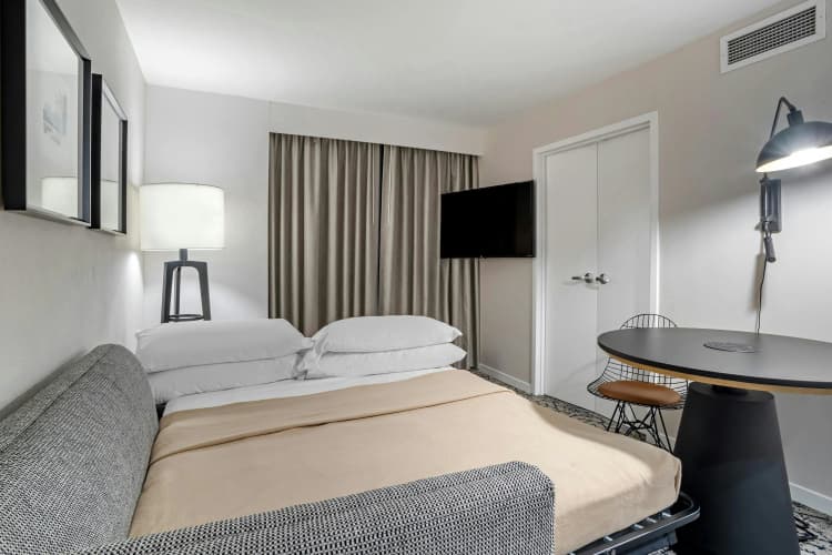 Sheraton Suites Old Town Alexandria photo 3