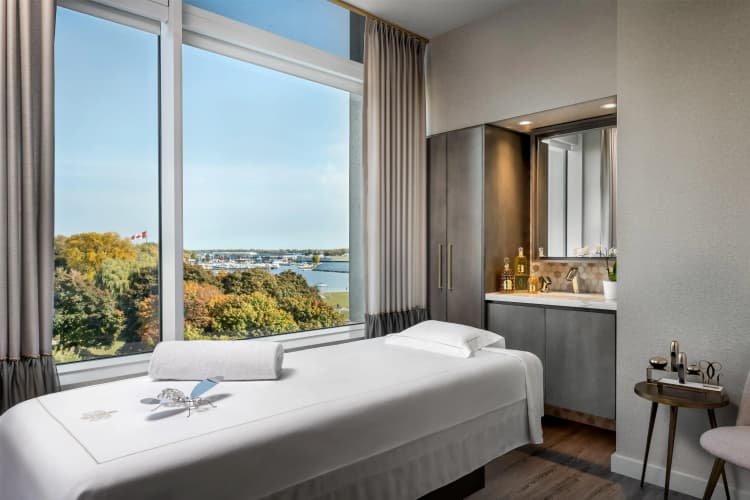 Hotel X Toronto by LHC photo 4