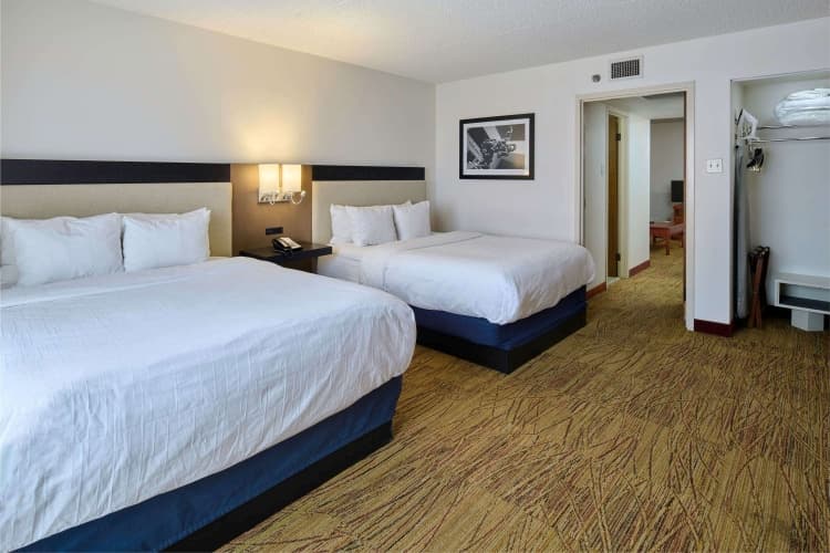 Wyndham El Paso Airport Hotel & Water Park photo 5
