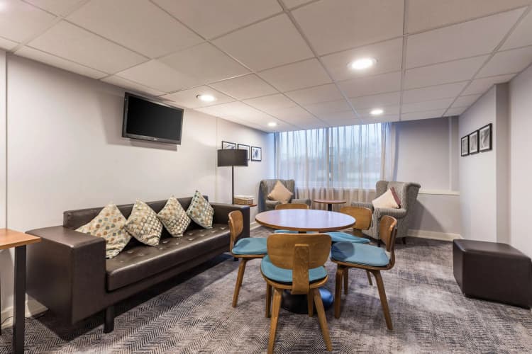 Radisson Red London Heathrow, photo 4