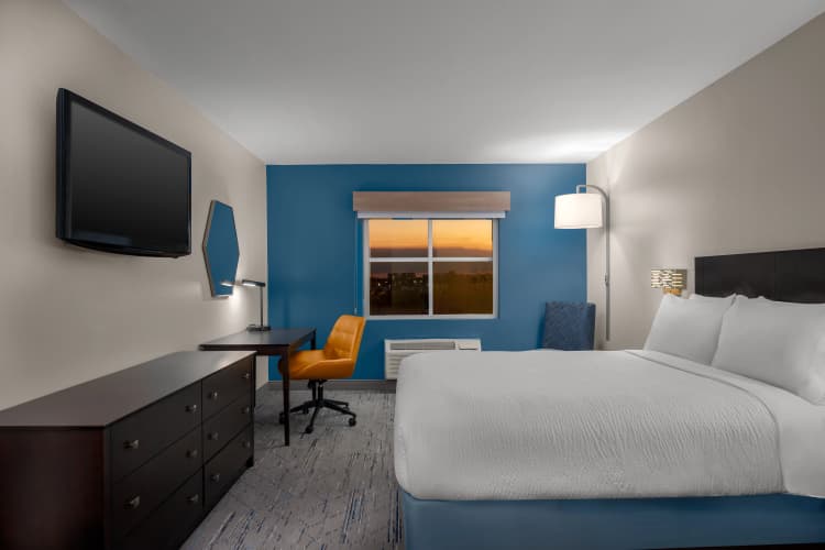 Holiday Inn Express & Suites Miami-Kendall photo 5