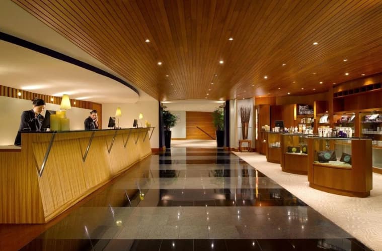 Swissôtel The Stamford, photo 3