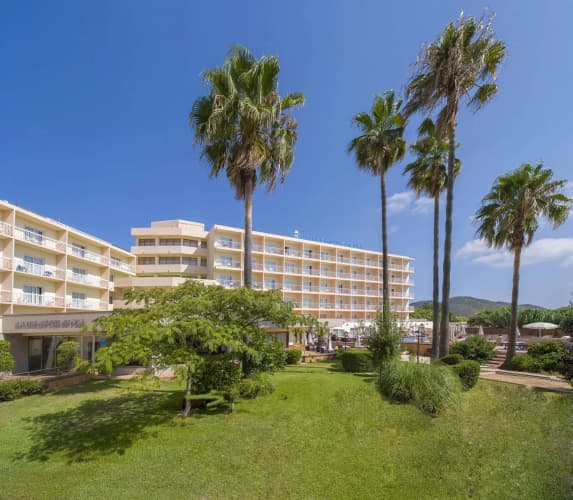 Invisa Hotel Es Pla - Adults Only photo 2