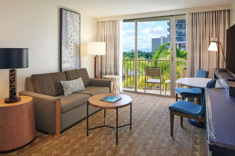 Embassy Suites by Hilton Waikiki Beach Walk photo 4