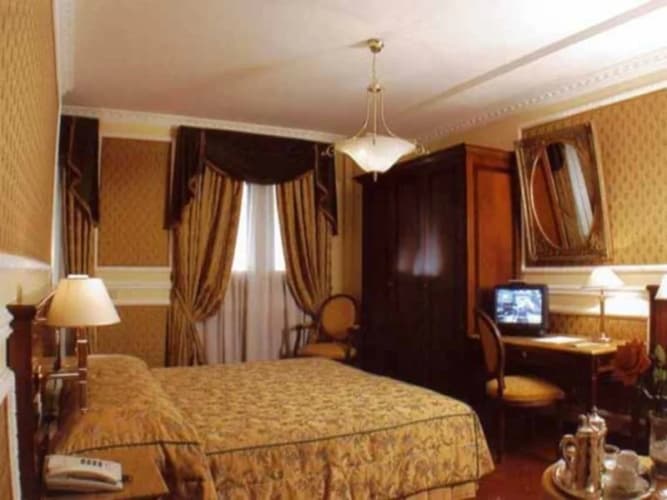 Hotel Champagne Palace, photo 4