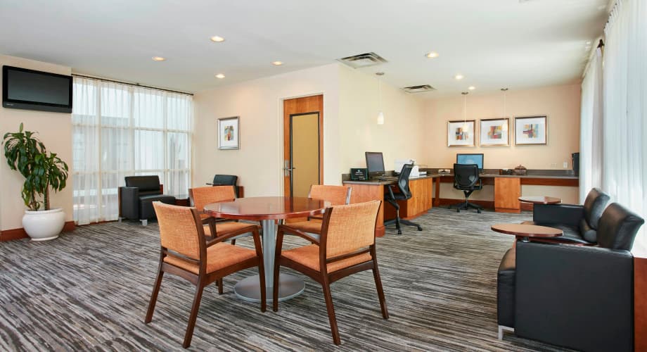 Embassy Suites by Hilton Parsippany photo 4