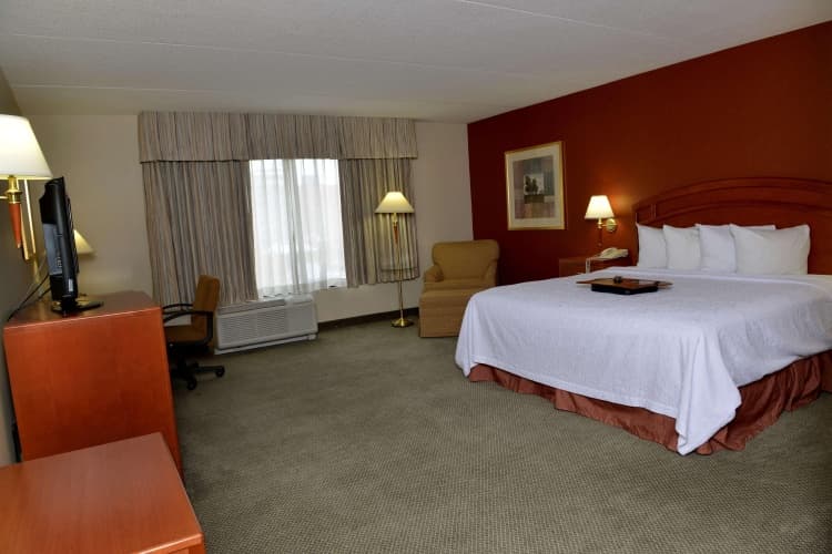 Hampton Inn & Suites by Hilton Windsor photo 5