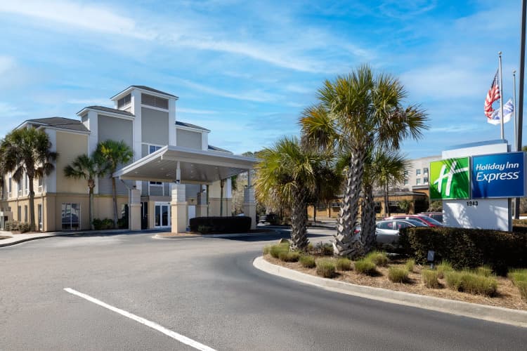 Holiday Inn Express Charleston Us Hwy 17 & I-526 photo 2
