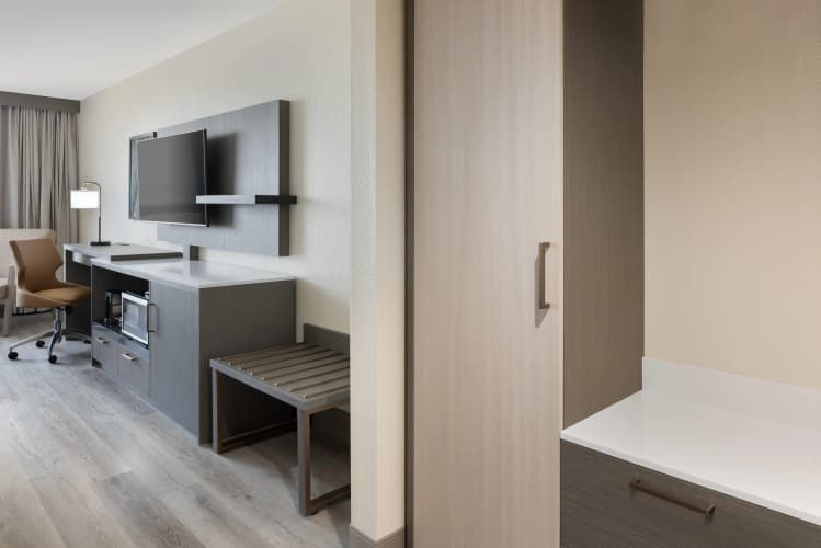 Ramada Plaza by Wyndham Orlando Resort & Suites Intl Drive photo 4