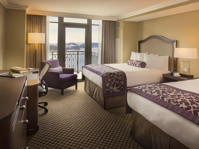 Edgewater Hotel photo 5