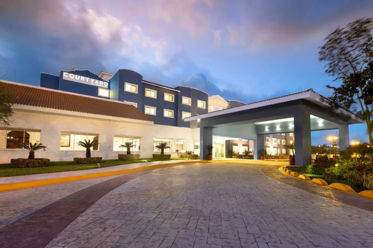Courtyard By Marriott Cancun Airport photo 2