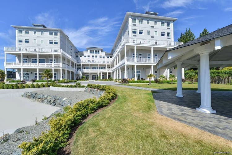 Prestige Oceanfront Resort, BW Premier Collection photo 2