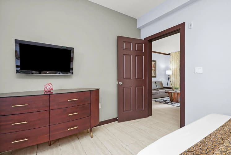 Tradewinds Apartment Hotel photo 5