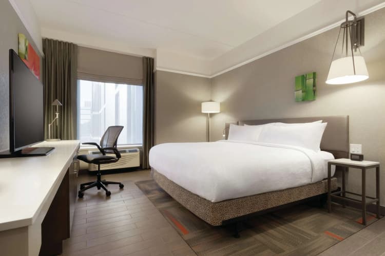 Hilton Garden Inn Calgary Downtown photo 4