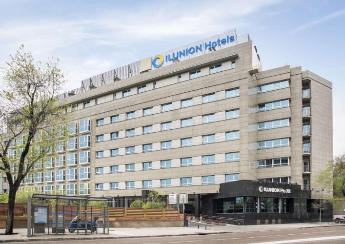 Hotel ILUNION Pío XII photo 2