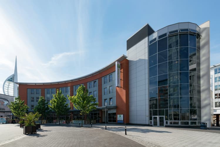 Holiday Inn Express Portsmouth - Gunwharf Quays photo 2