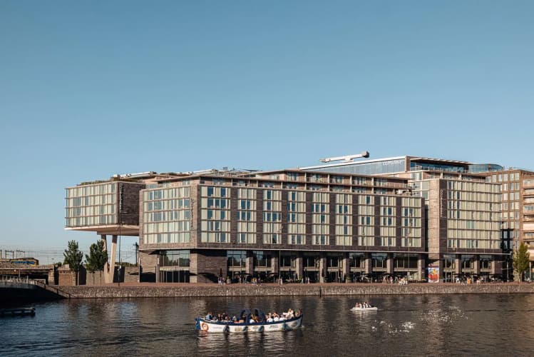 DoubleTree by Hilton Amsterdam Centraal Station photo 2