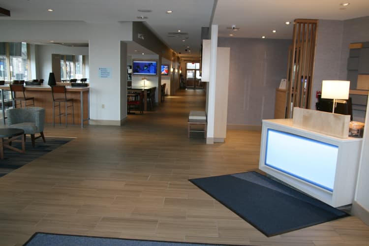 Holiday Inn Express & Suites Buffalo Downtown - Medical CTR photo 3