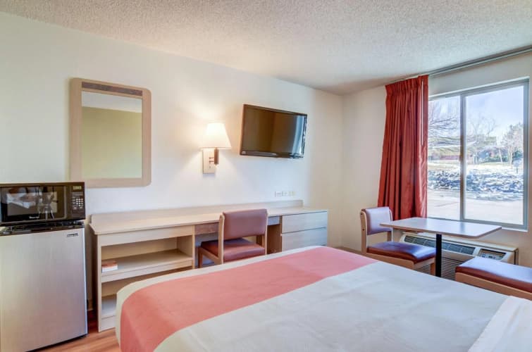 Motel 6 Denver South - South Tech Center photo 4