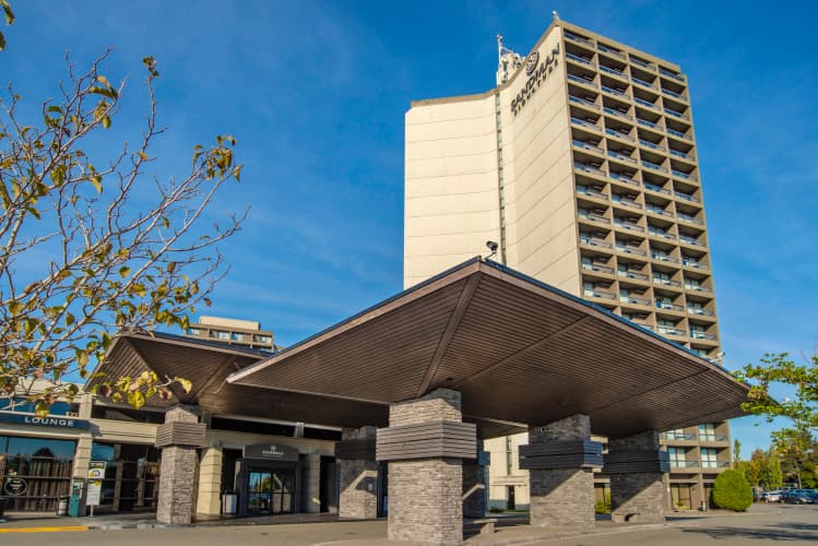 Sandman Signature Vancouver Airport Hotel & Resort photo 2