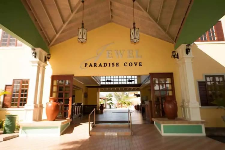 Jewel Paradise Cove Adult Beach Resort & Spa – All Inclusive photo 2