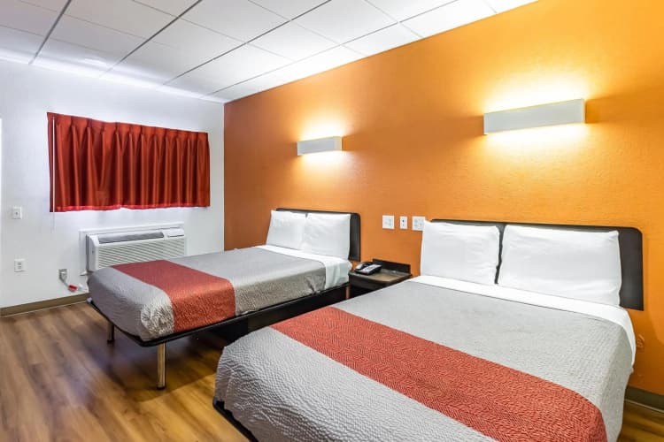 Motel 6 Elizabeth - Newark Liberty International Airport photo 4