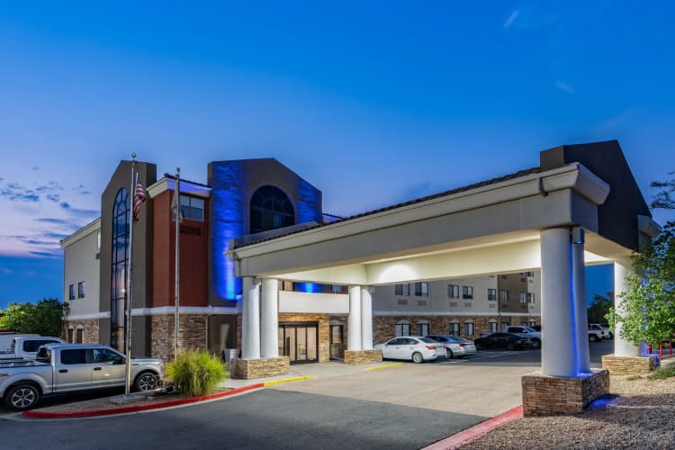 Holiday Inn Express And Suites Albuquerque N. Ball photo 2